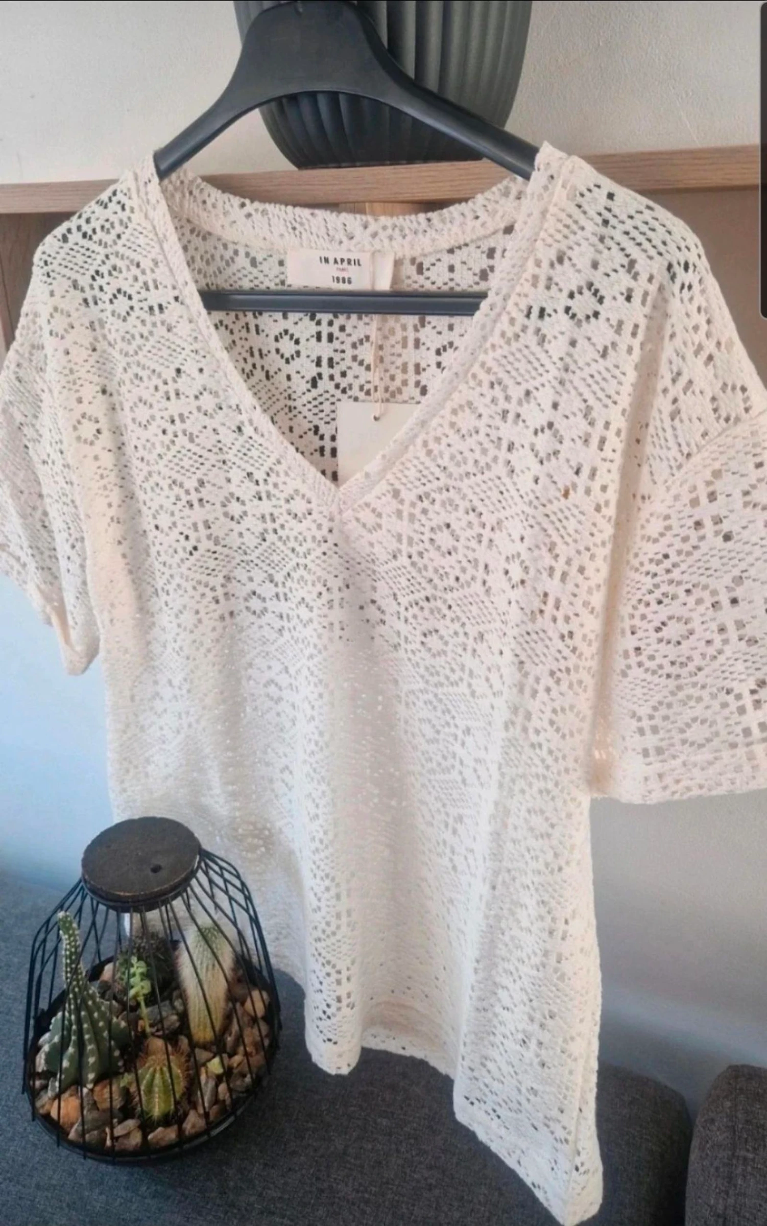 ✨ T-shirt dentelle blanc IN APRIL 1986 Neuf avec étiquette Taille M/L ✨